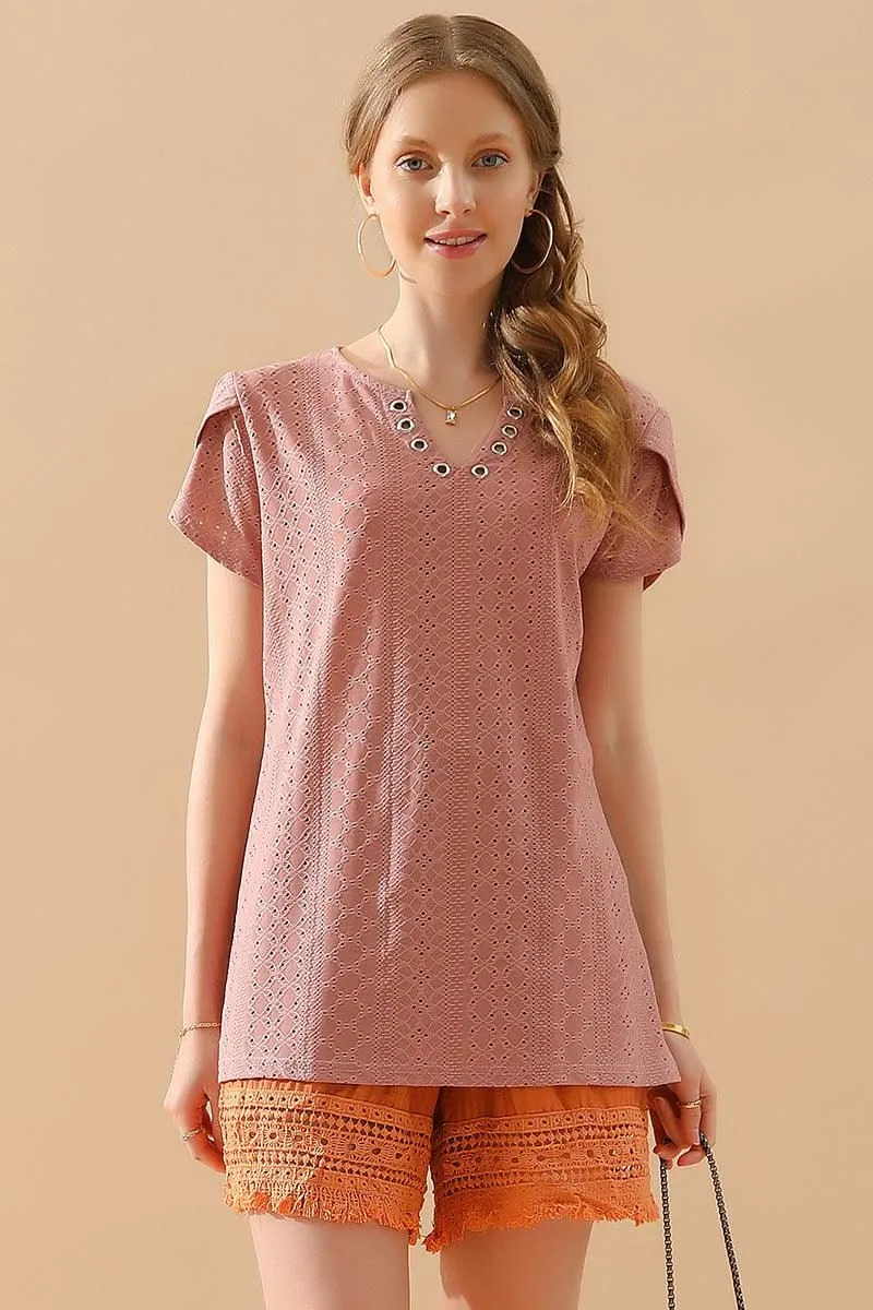 BUCKLED V NECK PUNCHING LACE TULIP SLEEVE TEE