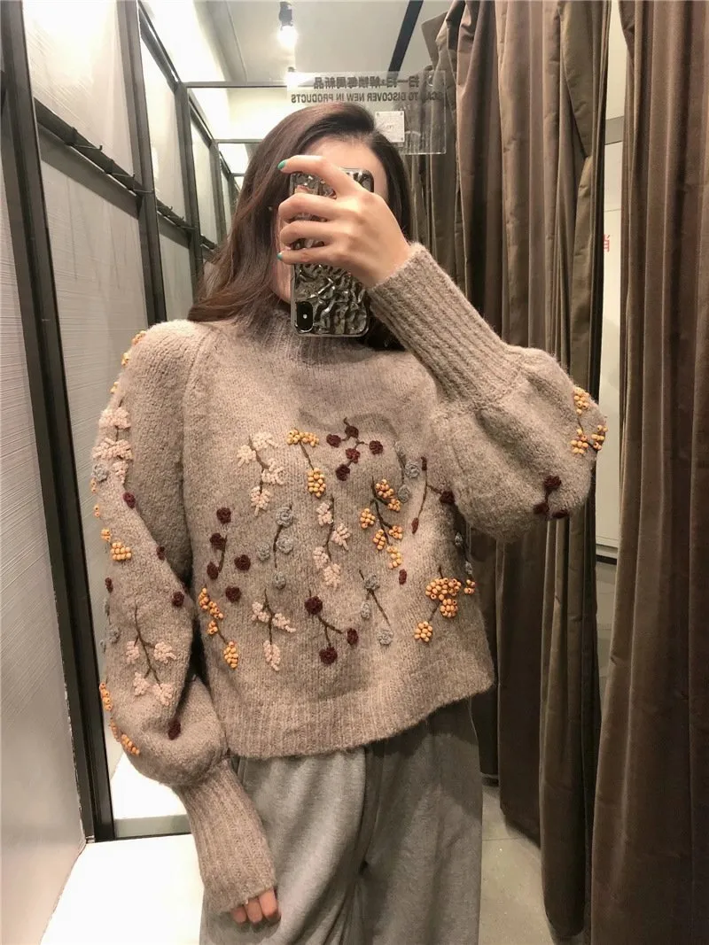 Dunnmall Round Neck Knit Beaded Floral Sweater