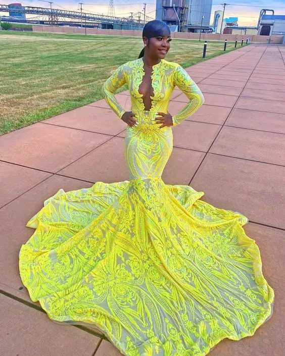 Gorgeous Yellow V-neck Long Sleeve Floor-length Appliques Mermaid Prom Dresses