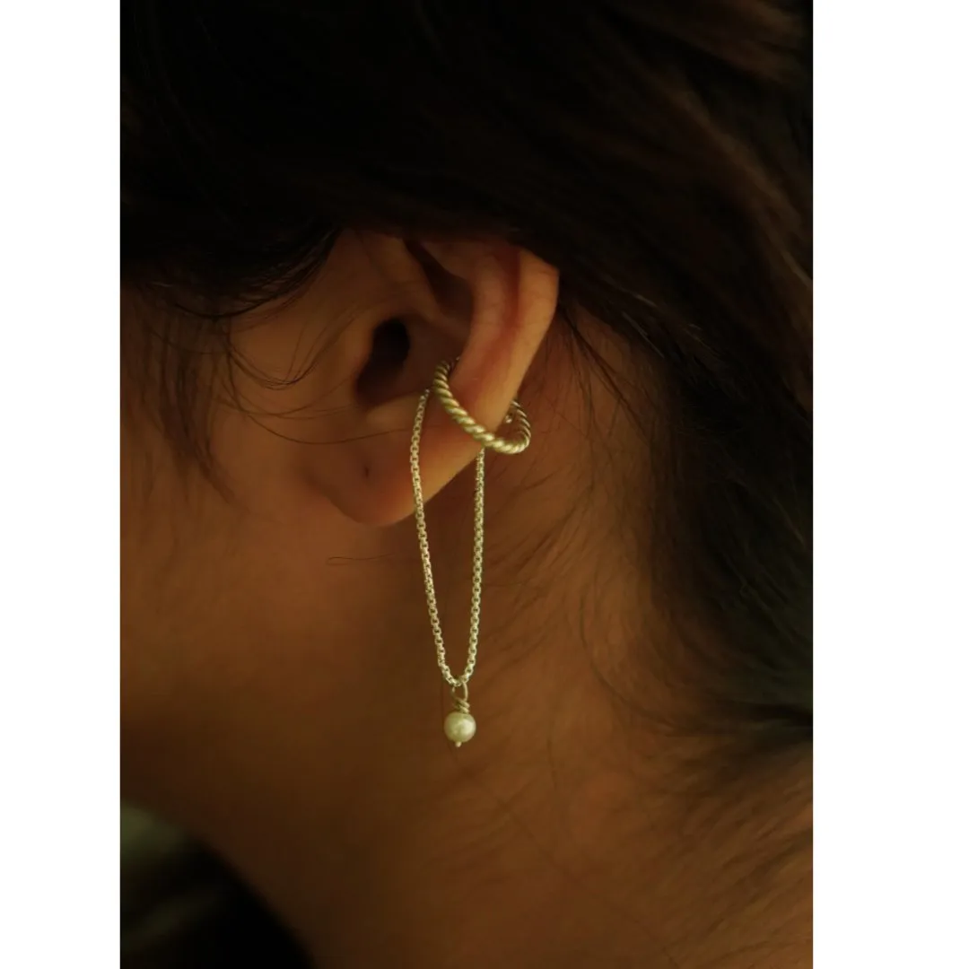 Minimalist Drop Earclip